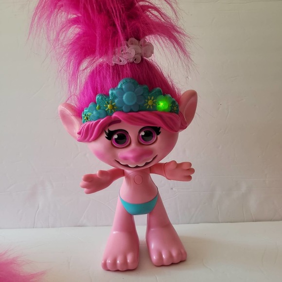 Dreamworks Trolls Dolls and Hat Assortment - Picture 4 of 9